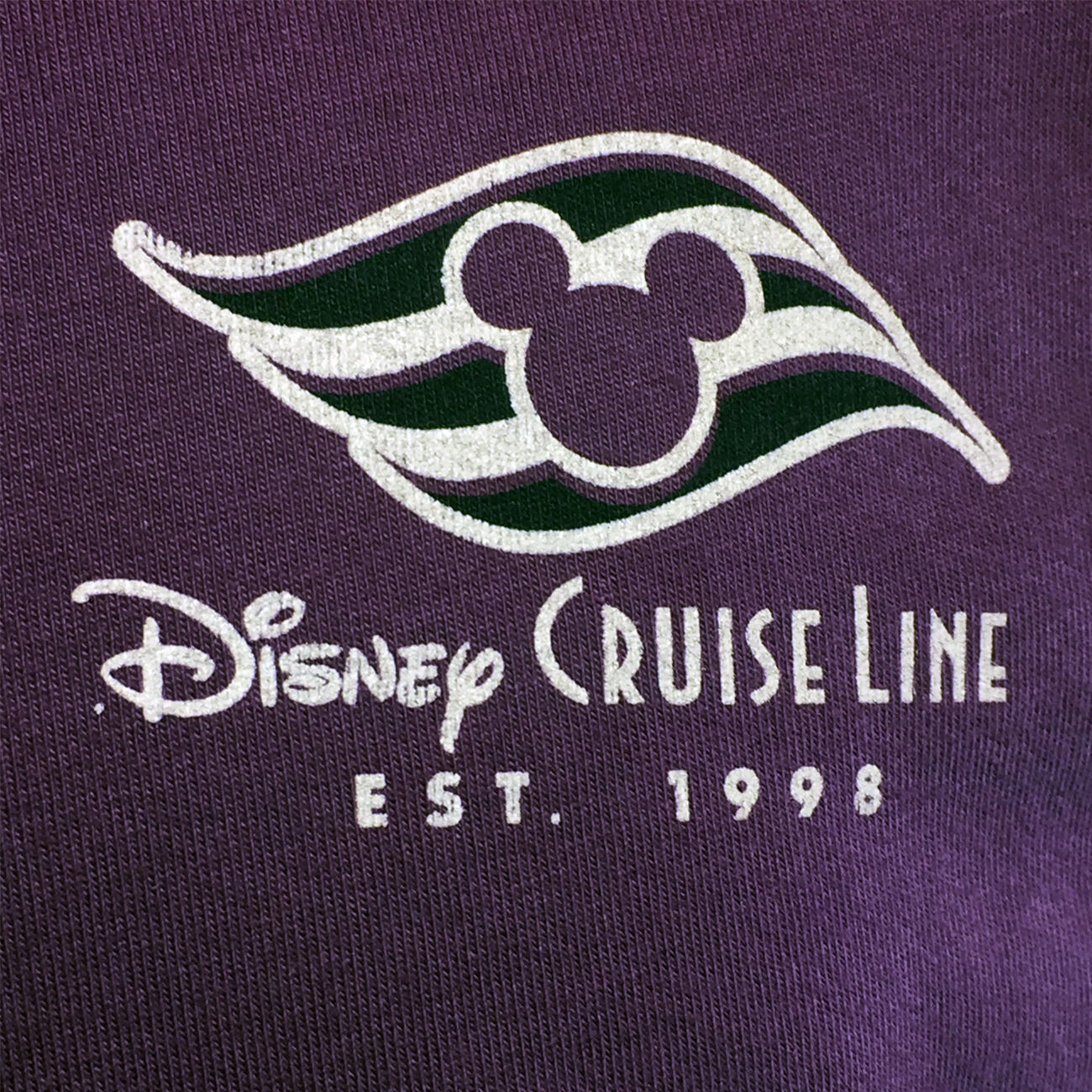 Men's T-Shirt Disney Cruise Line EST 1998 Captain Mickey Family Vacation-Cotton NEW
